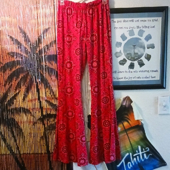 Palazzo Pants with Paisley type pattern. - Picture 1 of 6